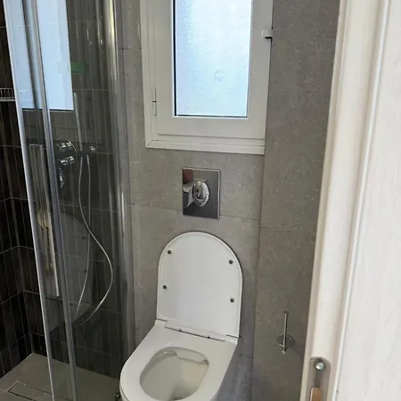 Dk House *